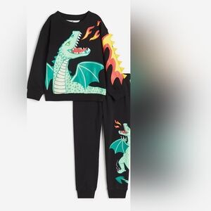 NEW H&M 2-piece dragon printed set
